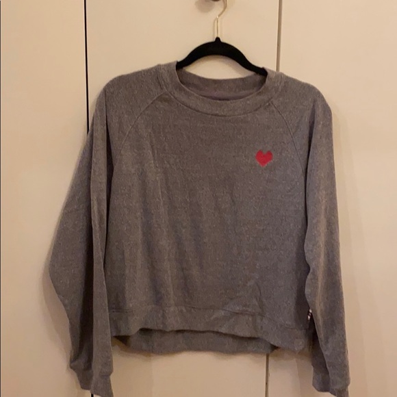 Aritzia Tops - Aritzia sweatshirt